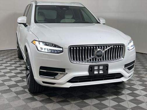 2023 Volvo XC90 Recharge Plug-In Hybrid T8 Ultimate 6-Seater