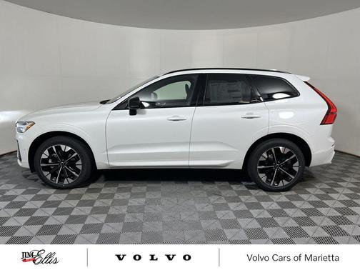 2026 Volvo XC60 B5 Plus