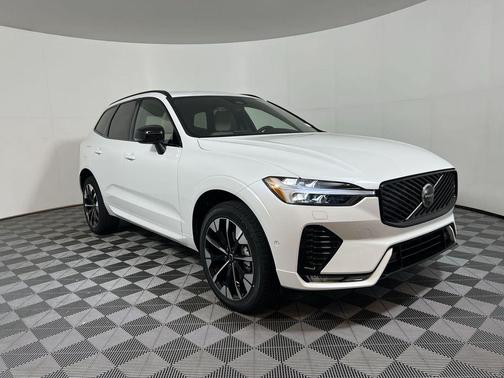 2026 Volvo XC60 B5 Plus