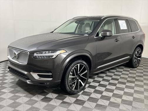 2024 Volvo XC90 B5 Plus Bright Theme