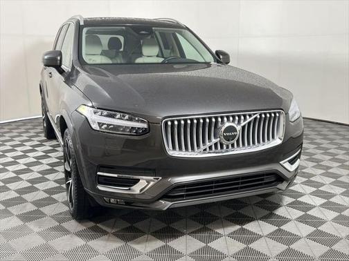 2024 Volvo XC90 B5 Plus Bright Theme