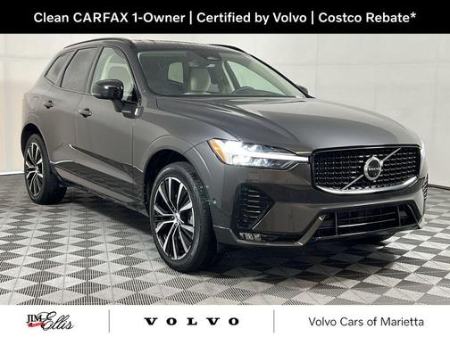 2023 Volvo XC60 B6 Ultimate Dark Theme