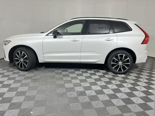 2025 Volvo XC60 Plus