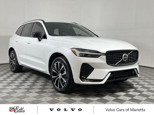 2025 Volvo XC60 B5 Plus