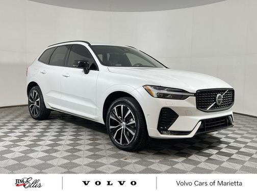 2025 Volvo XC60 B5 Plus