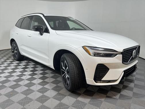 2025 Volvo XC60 Plus