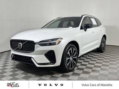 2025 Volvo XC60 B5 Plus