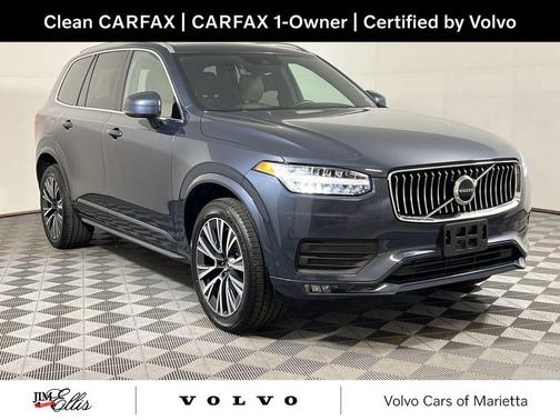 2022 Volvo XC90 T6 Momentum