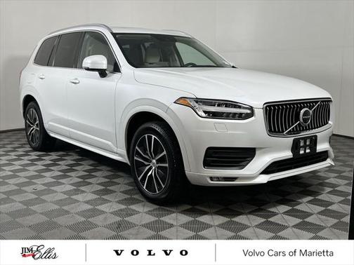 2020 Volvo XC90 T6 Momentum