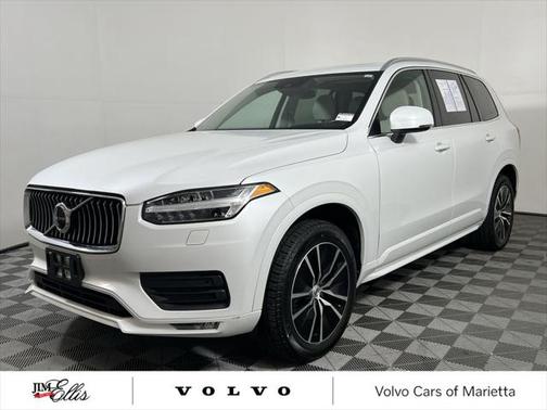 2020 Volvo XC90 T6 Momentum