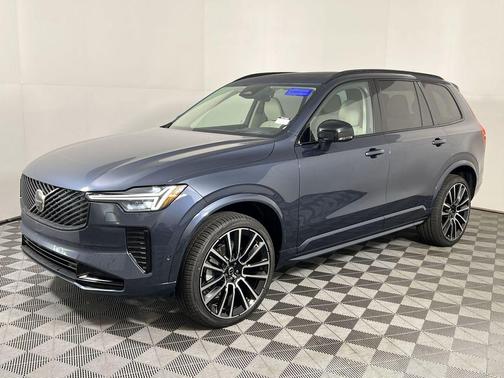 2026 Volvo XC90 B6 Ultra Dark Theme 6-Seater