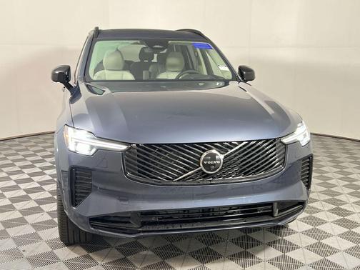 2026 Volvo XC90 B6 Ultra Dark Theme 6-Seater