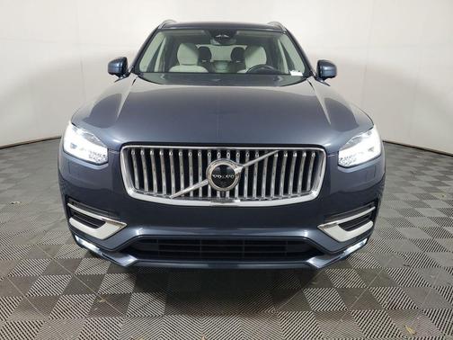 2025 Volvo XC90 B6 Ultra