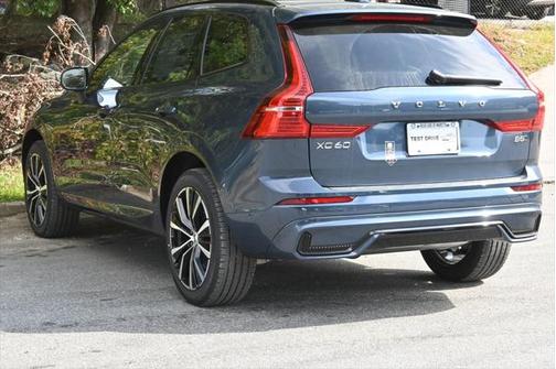 2025 Volvo XC60 Plus