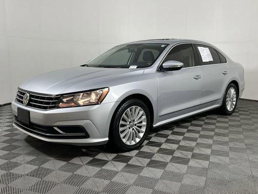 2017 Volkswagen Passat 1.8T SE