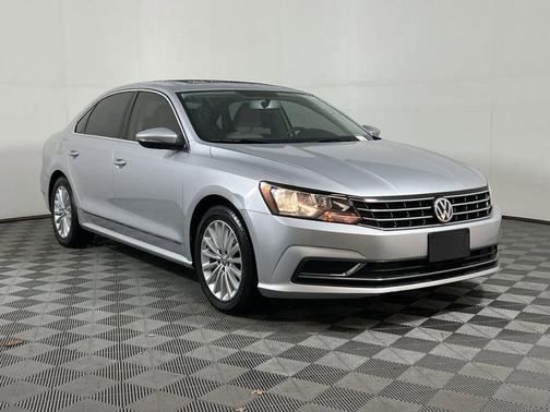 2017 Volkswagen Passat 1.8T SE