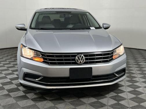 2017 Volkswagen Passat 1.8T SE