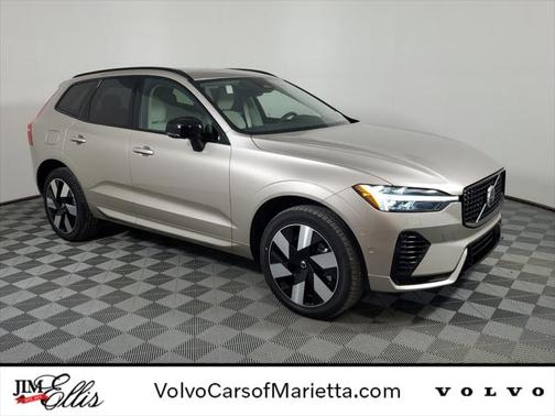 2025 Volvo XC60 Plug-In Hybrid Plus