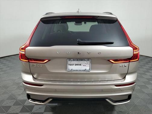 2025 Volvo XC60 Plug-In Hybrid Plus