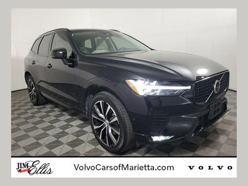 Black Stone 2023 Volvo XC60 B5 Plus Dark Theme