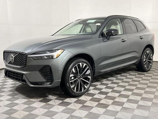 2026 Volvo XC60 B5 Ultra