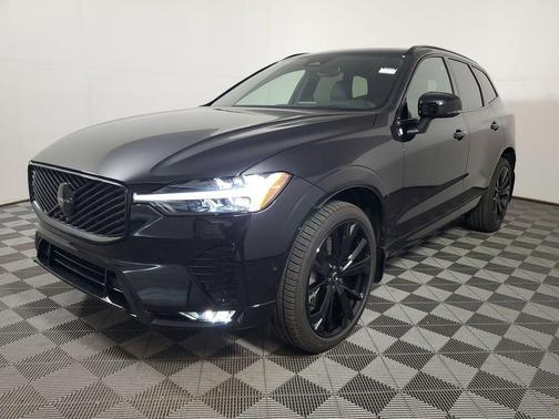 Onyx Black Metallic 2026 Volvo XC60 B5 Ultra Black Edition