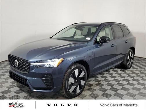 2025 Volvo XC60 Plug-In Hybrid T8 Plus