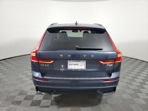 2025 Volvo XC60 Plug-In Hybrid Plus