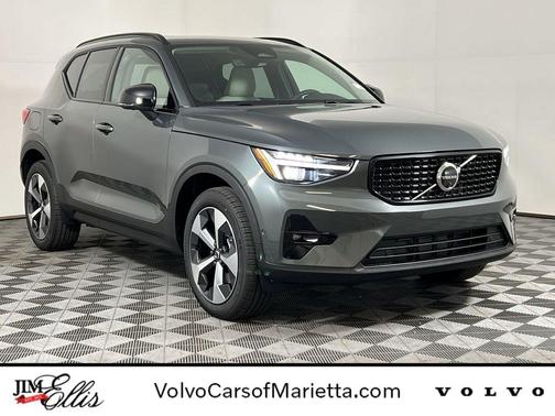 2026 Volvo XC40 B5 Plus