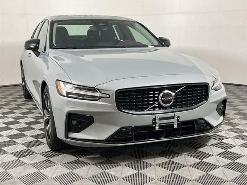 2025 Volvo S60 B5 Core