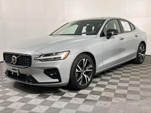 2025 Volvo S60 B5 Core