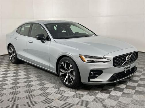 2025 Volvo S60 B5 Core
