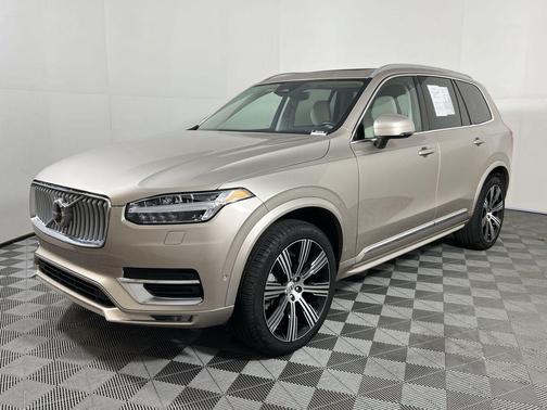 2024 Volvo XC90 B6 Plus Bright Theme 7-Seater