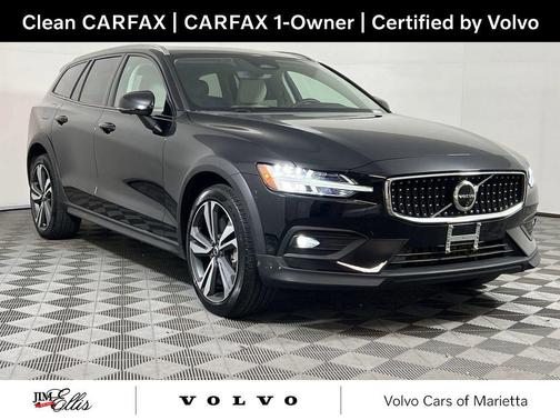 2024 Volvo V60 Cross Country B5 Plus