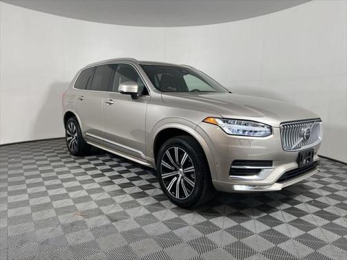 2024 Volvo XC90 B5 Plus Bright Theme