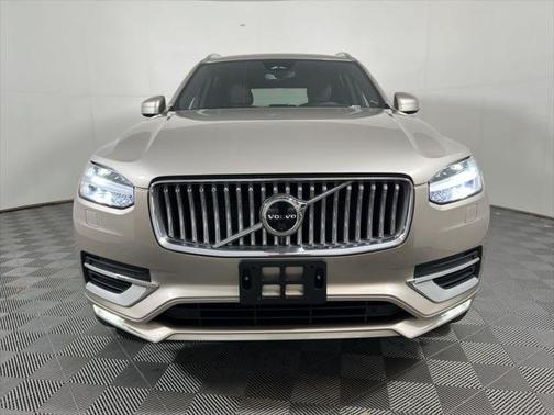 2024 Volvo XC90 B5 Plus Bright Theme