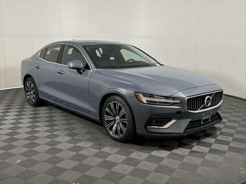 2022 Volvo S60 T5
