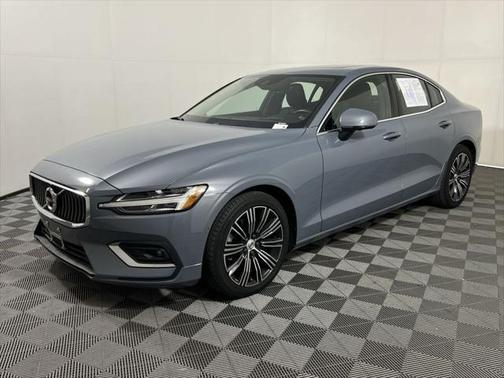 2022 Volvo S60 T5