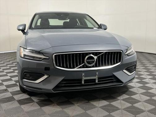 2022 Volvo S60 T5