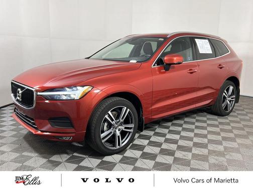 2021 Volvo XC60 T5 Momentum