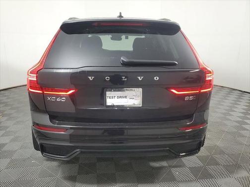 2025 Volvo XC60 B5 Core