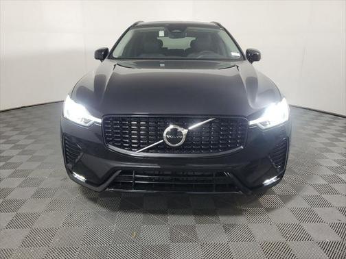 2025 Volvo XC60 B5 Core