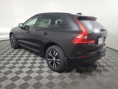 2025 Volvo XC60 B5 Core