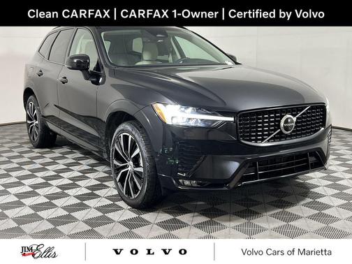 2023 Volvo XC60 B5 Plus Dark Theme