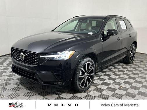 2023 Volvo XC60 B5 Plus Dark Theme
