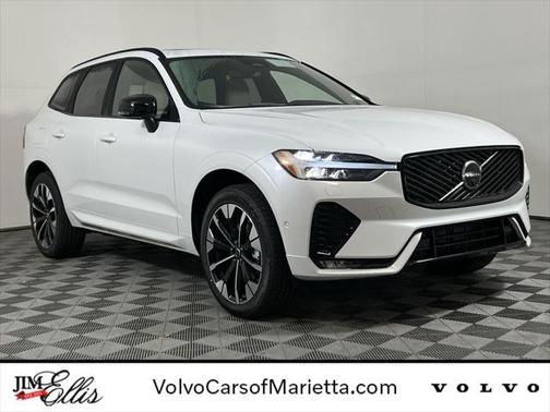 2026 Volvo XC60 B5 Plus