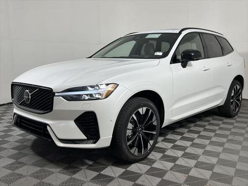 2026 Volvo XC60 B5 Plus