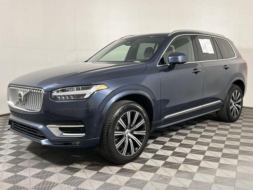 2024 Volvo XC90 B5 Plus Bright Theme