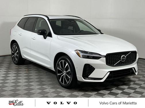2025 Volvo XC60 B5 Plus