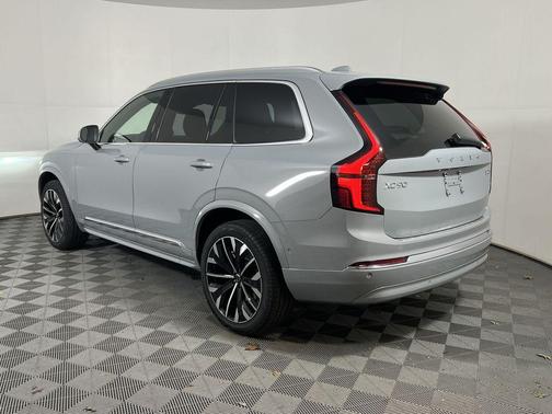 2026 Volvo XC90 B6 Plus 7-Seater